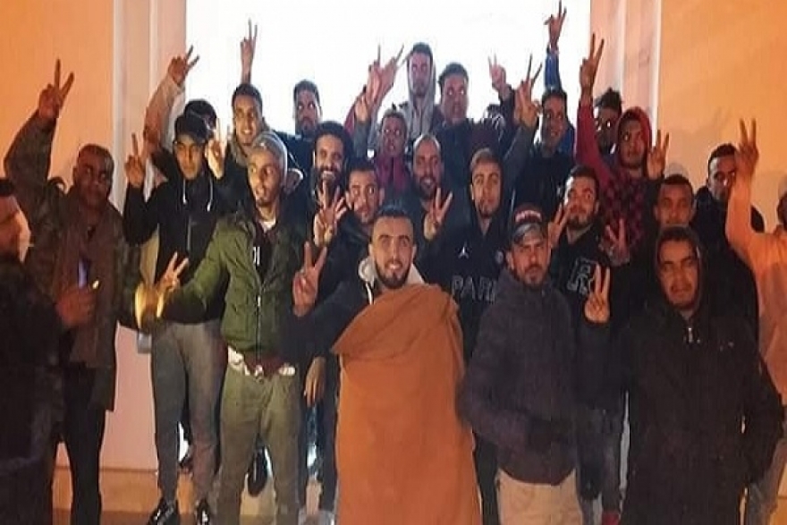 المُعتصمون بمقر ولاية تطاوين يتوجهون برسالة إلى رئيس الجمهورية