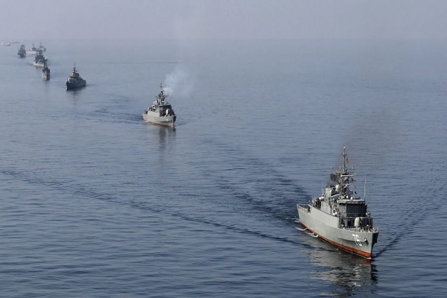الحرس الثوري الإيراني يُعلن عن احتجاز سفينتين تُهربان الوقود