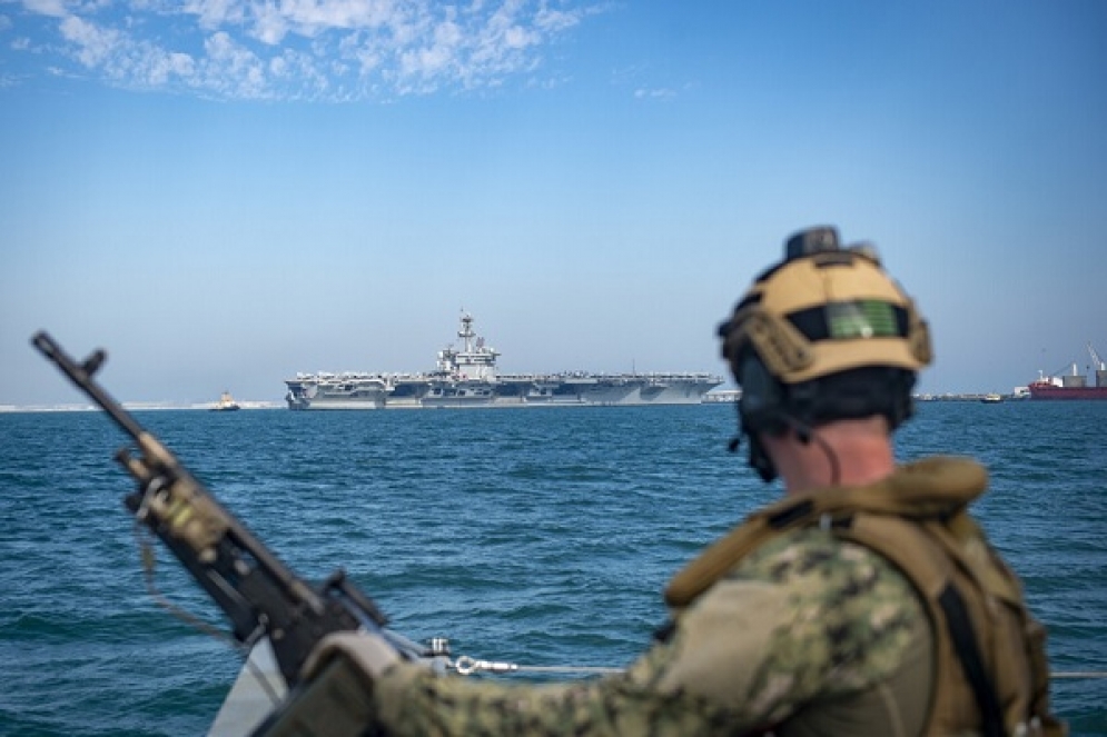 واشنطن بوست: إصابة اثنين من موظفي وزارة الدفاع الأمريكية في هجوم إيراني على البحرين