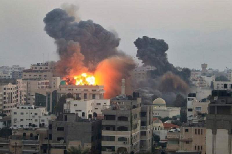 قوات الإحتلال الإسرائيلي تقصف مدينة غزة