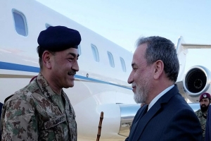 قائد الجيش الباكستاني يزور طهران في إطار الوساطة بين إيران والولايات المتحدة