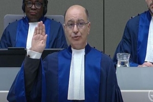 هيكل بن محفوظ يؤدي اليمين كقاض بالمحكمة الجنائية الدولية