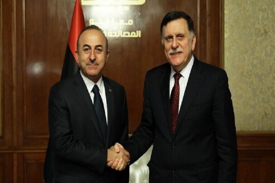  وزير الخارجية التركي و السراج يصلان الجزائر
