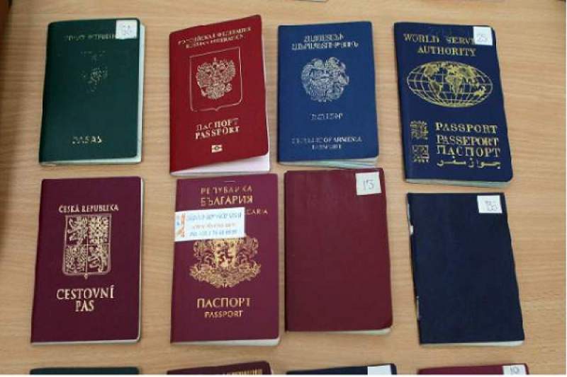 إعتقال 14 شخصا يزورون جوازات السفر لعناصر داعش في موسكو