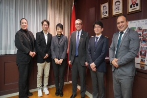 بحث إقامة متحف متنقل للتعريف بالتراث التونسي في اليابان