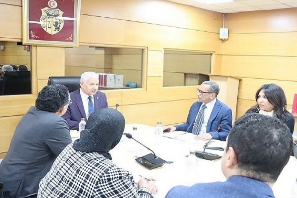 وزير التجارة يدعو غرف التجارة والصناعة للترويج لتونس