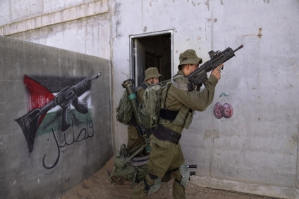 فلسطين المحتلة...قوات الاحتلال تقتحم نابلس ومخيم شعفاط
