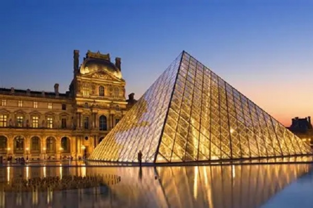 رغم الإضراب ...إدارة اللوفر في باريس تُعلن فتح المتحف جزئيا