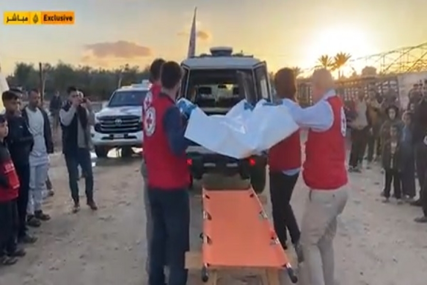 سرايا القدس تسلّم رفات أسير صهيوني إلى الصليب الأحمر