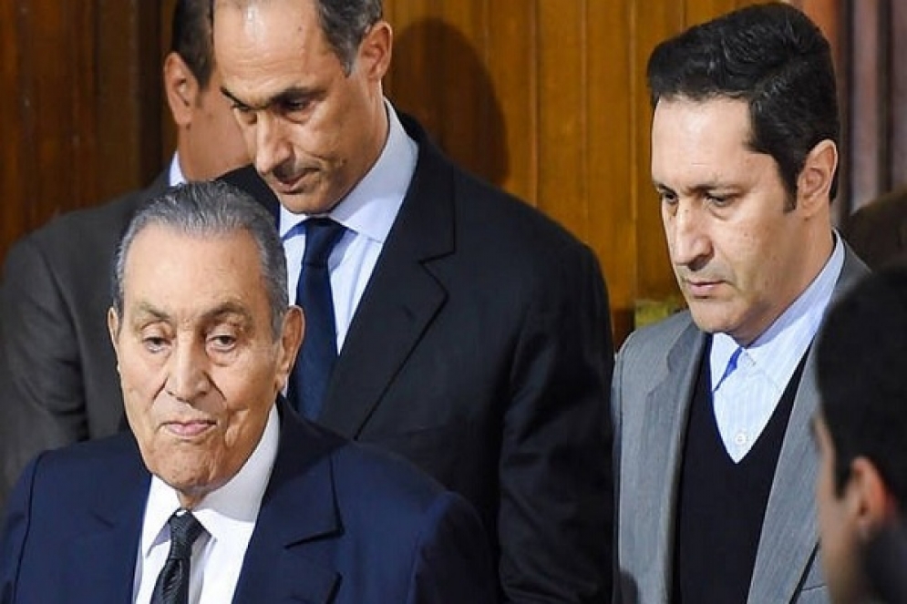 الاتحاد الأوروبي يرفع العقوبات 9 مصريين من بينهم عائلة مبارك
