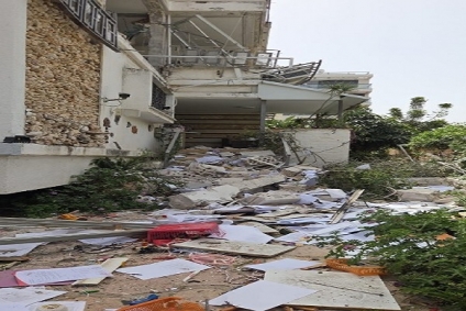 سقوط شظايا صواريخ في عدة مواقع بتل أبيب وبني براك وبتاح تكفا (صور)