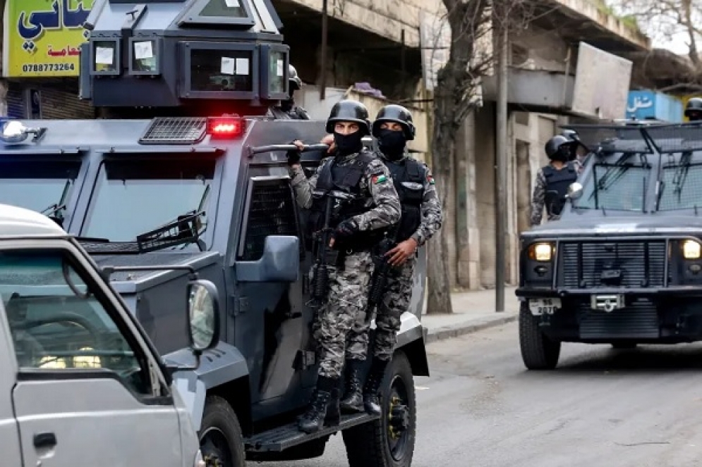 اعتراض مسيّرات وصواريخ في سماء الأردن يُسفر عن إصابتين وأضرار بمنازل في إربد