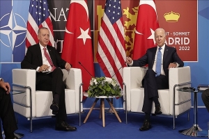 على هامش قمة الناتو: أردوغان يناقش &quot;العملية العسكرية&quot; التركية شمالي سوريا مع بايدن