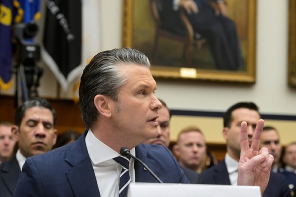 وزير الحرب الأمريكي حول حزب الله وإيران: إنّهم لا يستسلمون