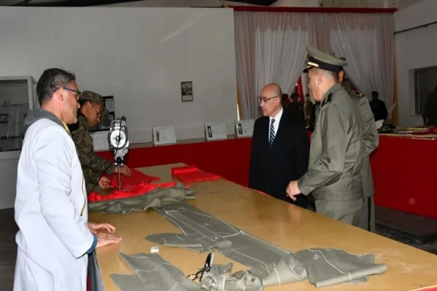 وزير الدفاع الوطني يُؤدّي زيارة إلى الإدارة العامة للّباس والتموين