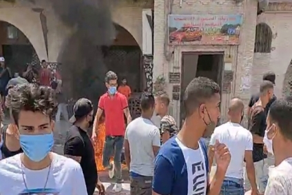 توزر: &nbsp;المحتجون يقتحمون مقر حركة النهضة