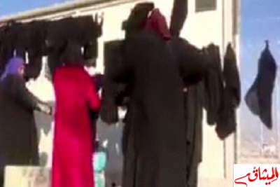 فرحا بالتحرير:نساءالموصل يخلعن سواد داعش