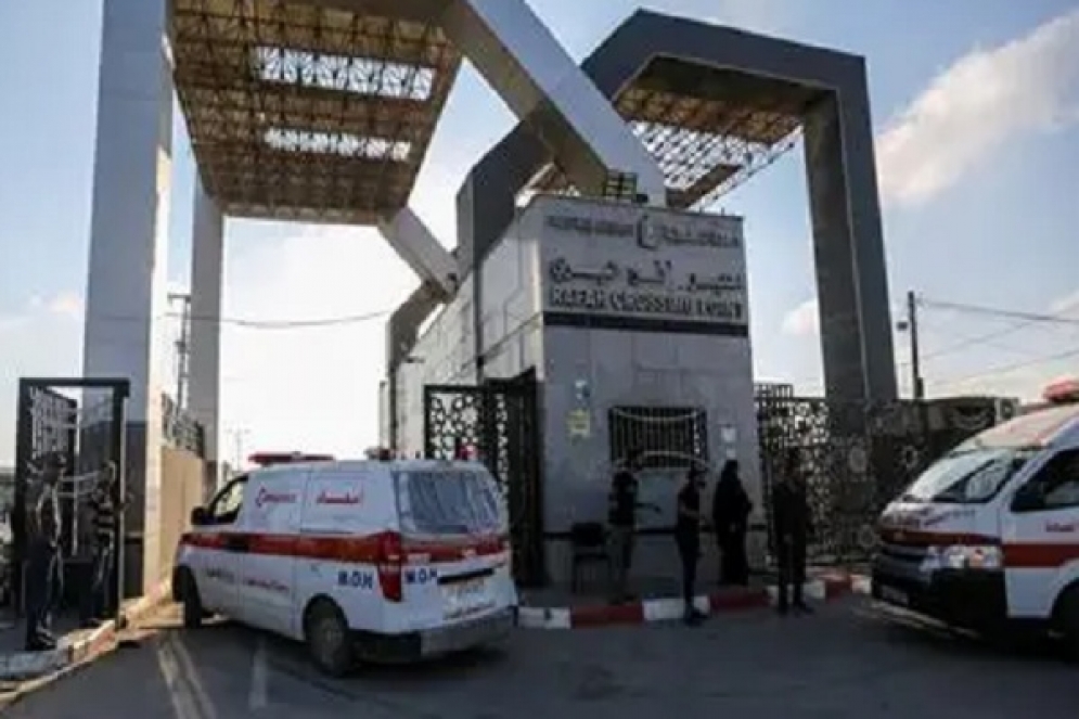وزارة الصحة بغزة تتسلم 30 جثماناً جديداً لشهداء أفرج عنهم الاحتلال