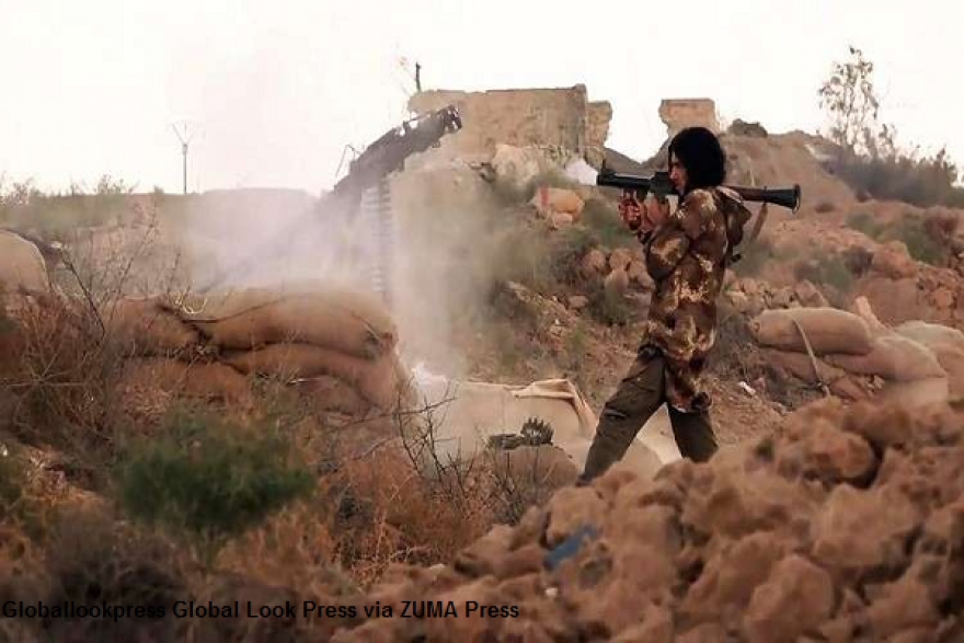 الدفاع الروسية: "داعش" يستعد لاستهداف "قسد" بقذائف كيميائية