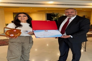 نقابة الفنانين تكرّم لطيفة العرفاوي تقديرًا لمسيرتها الفنية