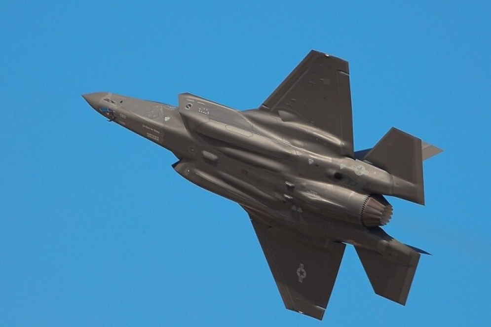 CNN: مقاتلة F-35 أمريكية تهبط اضطراريا خلال مهمة فوق إيران