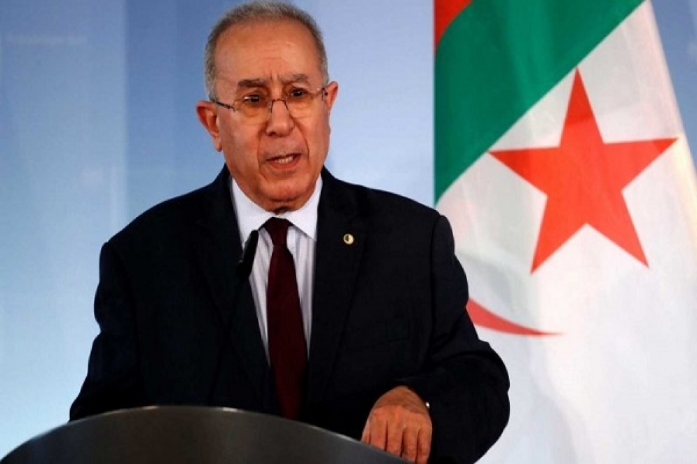 وزير الخارجية الجزائري يطالب بسحب المرتزقة والقوات الأجنبية من ليبيا