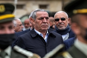 حسين الشيخ الجاسوس الذي أمر عرفات باعتقاله