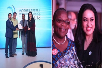 نشوي الرويني تُمنح جائزة الأم تيريزا للعدالة الإجتماعية