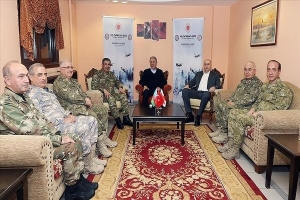 وزراء دفاع تركيا وأذربيجان وجورجيا يبحثون التعاون العسكري