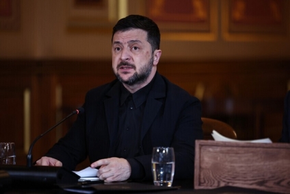 زيلينسكي يعلن عن تشكيل وفد لبحث خطة واشنطن للسلام مع روسيا