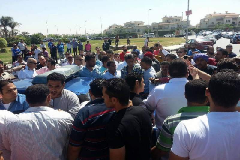 مصر.:شرطي يقتل رجلا بسبب كوب شاي