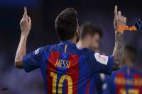 &nbsp;   الساحر"ميسي" يُعادل رقم الأسطورة مولر