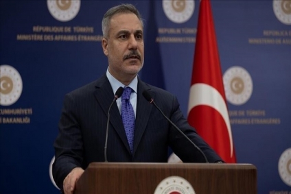 فيدان يبحث مع نظيريه المصري والنرويجي مساعي وقف الحرب بالمنطقة