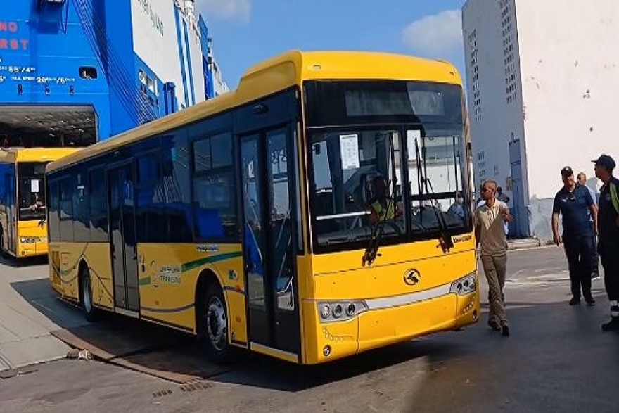 تونس تتسلم دفعة تضم 111 حافلة جديدة مصنعة في الصين