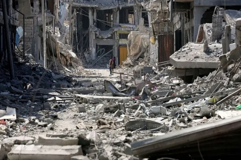 الجيش الصهيوني يقصف شرق خان يونس