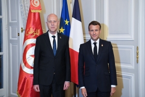 في مكالمة هاتفية: سعيّد وماكرون يبحثان التعاون الثنائي بين تونس و فرنسا
