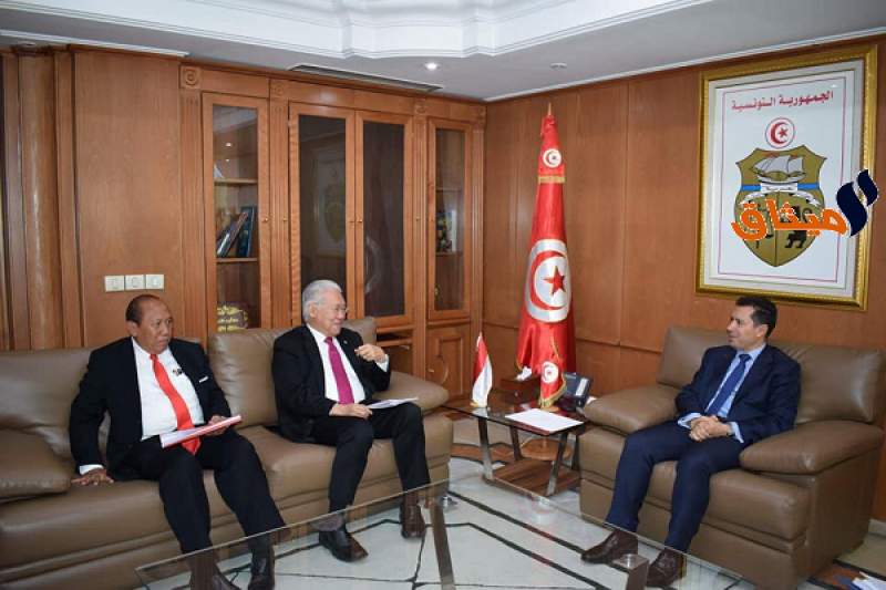 فرص الشراكة بين تونس و أندونيسيا محور لقاء وزير الصناعة والمؤسسات الصغرى والمتوسطة بوزير التجارة الاندونيسي