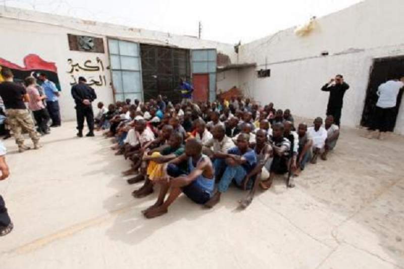 ليبيا:قوات خفر السواحل تعترض 850 مهاجرا في البحر