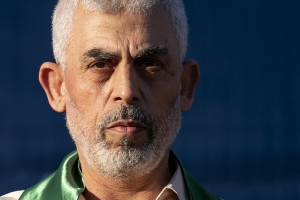 تقرير عبري: وثائق سرية تكشف خطة السنوار لخداع الكيان الصـ،ـهيوني قبل 7 أكتوبر
