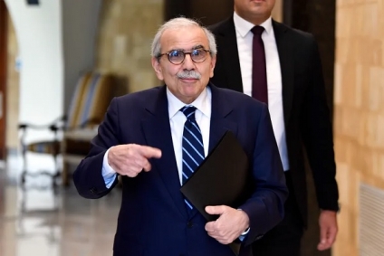 لبنان...سلام يُكلّف الجيش بإعداد خطة لحصر السلاح بيده قبل نهاية العام