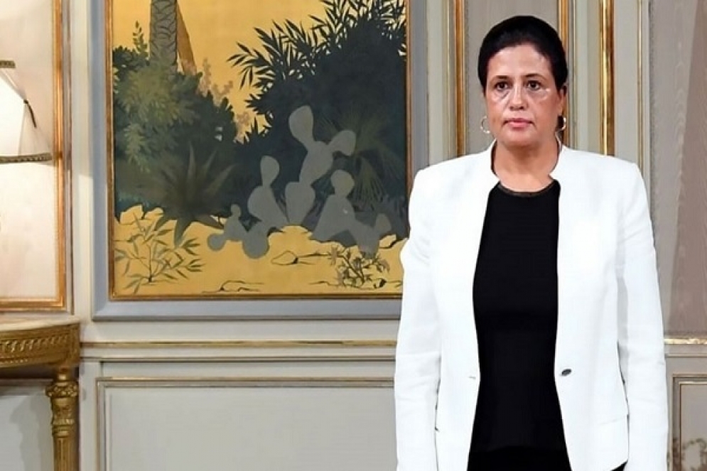 وزيرة المالية: مولان يزور تونس كرئيس للخزينة الفرنسية وليس كرئيس نادي باريس