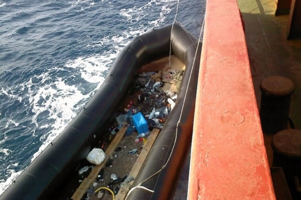 إنقاذ قارب مهاجرين كان على وشك الغرق قبالة سواحل قبرص