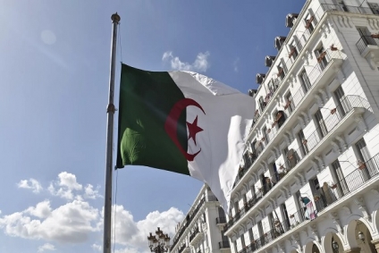 الجزائر تستنكر اعتراف فرنسا بخطة حكم ذاتي للصحراء في إطار سيادة المغرب