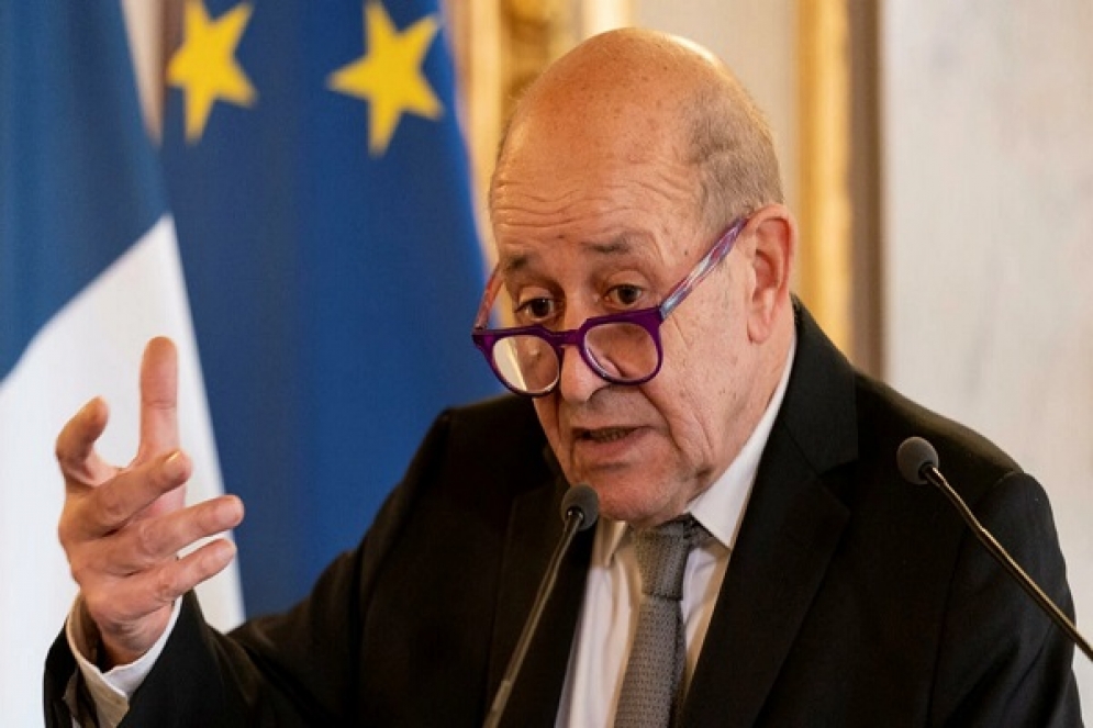 في ظل التوتر بين البلدين: لودريان يوكد احترام فرنسا للسيادة الجزائرية