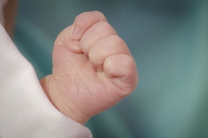 بوفيشة: وفاة مسترابة لرضيع في حضانة