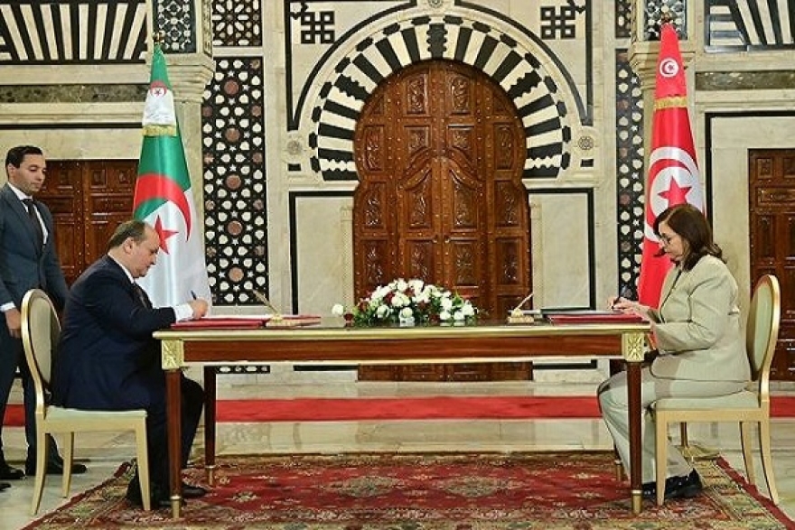 في مجالات مُختلفة...تونس والجزائر توقّعان 25 اتفاقية تعاون