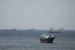 مسؤول إيراني: بدء تحصيل رسوم العبور في مضيق هرمز