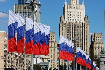 الخارجية الروسية تؤكد حق موسكو في اتخاذ إجراءات بعد الهجوم على الناقلة 