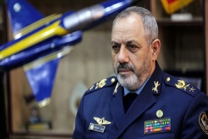 وزير الدفاع الإيراني يجري مكالمة هاتفية مع نظيره الروسي