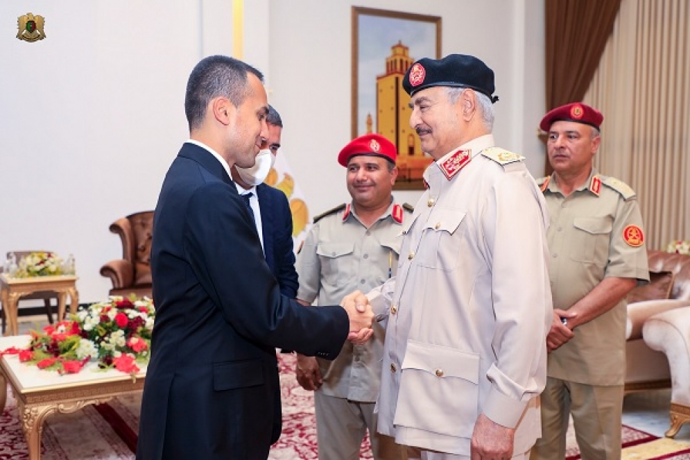 ليبيا: وزير الخارجية الإيطالي يلتقي المشير خليفة حفتر 